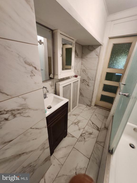 Building Photo - 69 S 7th St