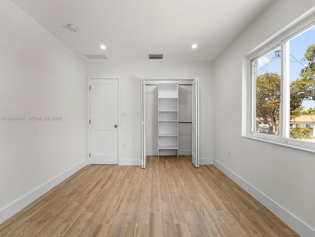 Building Photo - 238 NW 41st Ave