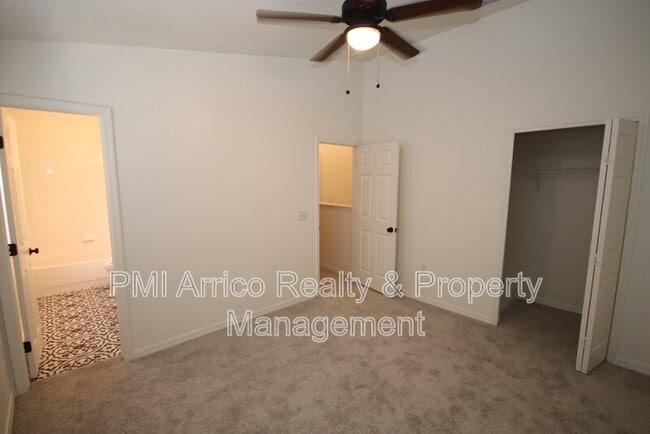 Building Photo - 1575 Blue Magnolia Rd