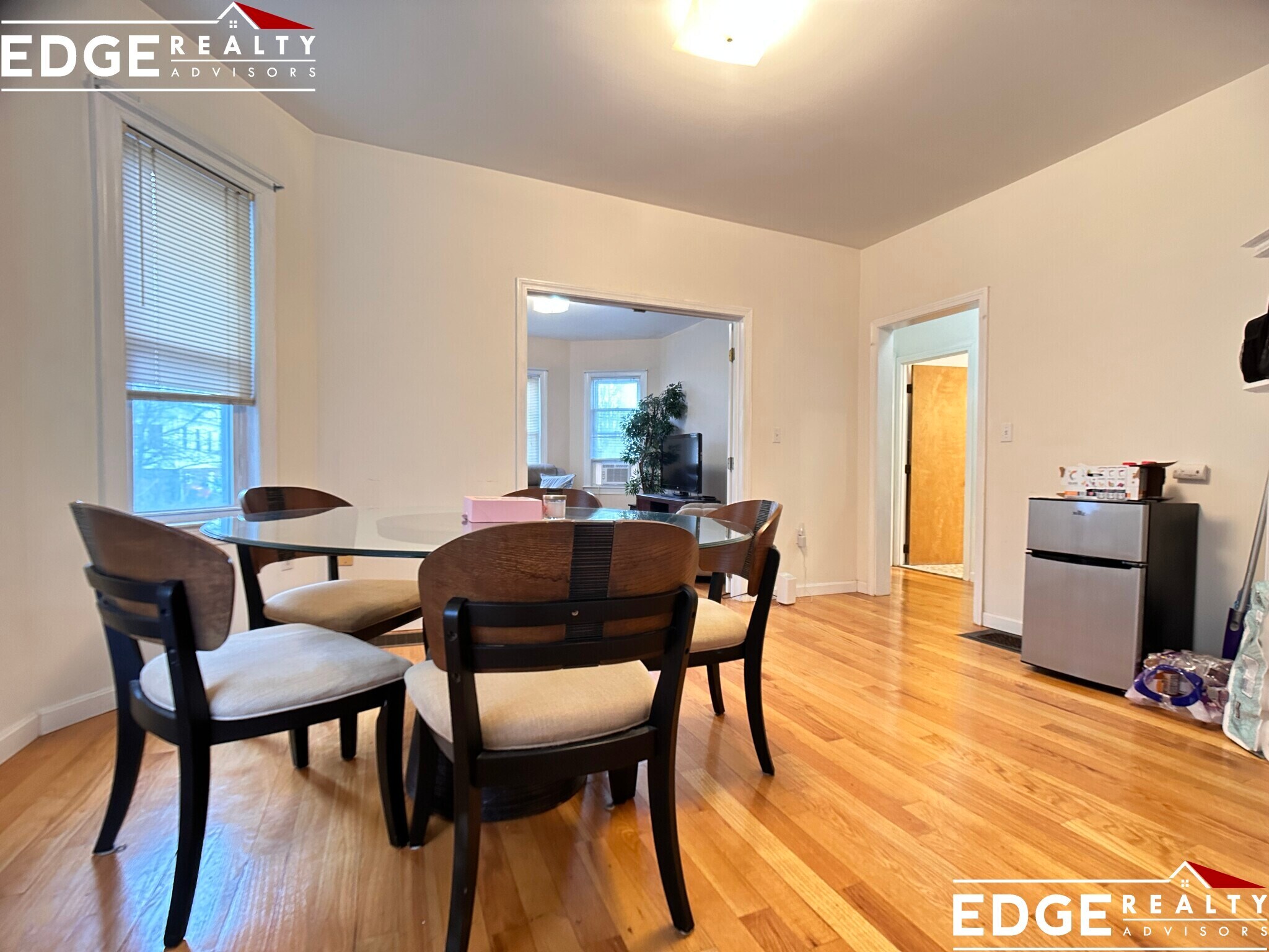 Building Photo - 66 Brooks St