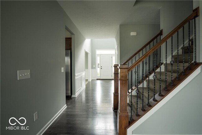 Building Photo - 15665 Eastpark Dr