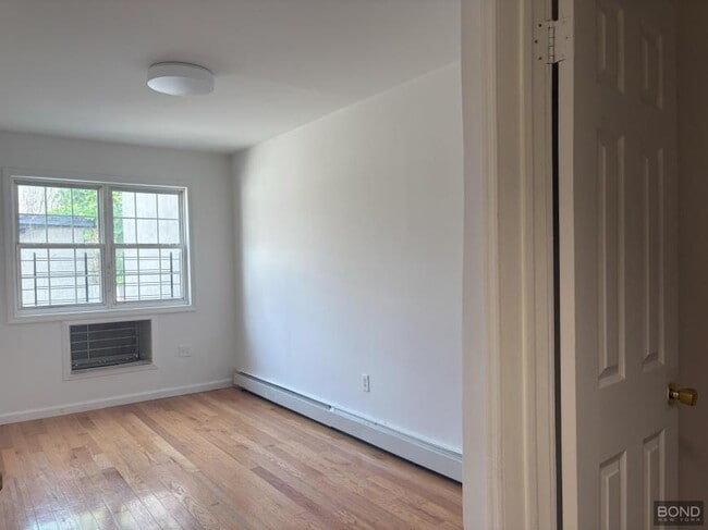Building Photo - 4 bedroom in Brooklyn NY 11203