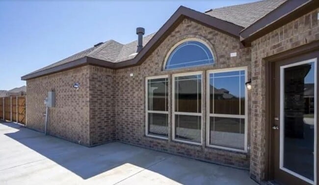 Building Photo - 282 Water Mdw Ct