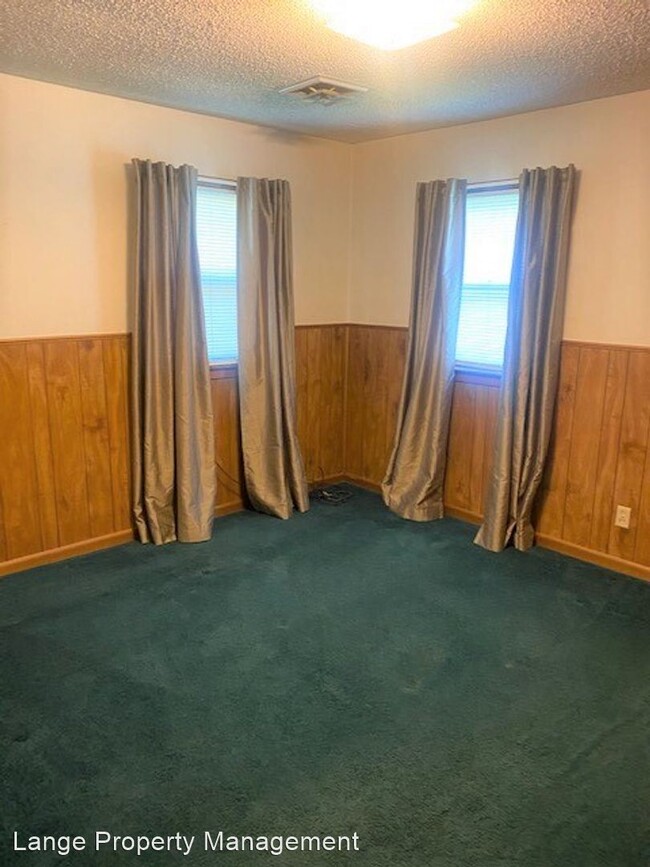 Building Photo - 2 br, 1 bath House - 711 W. Smith