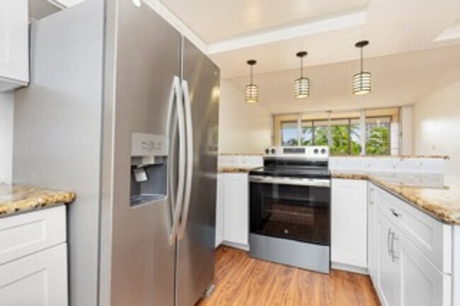 Building Photo - Move-In Ready Salt Lake Condo – Freshly Up...