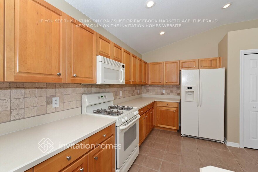 Building Photo - 4438 Beaumaris Dr