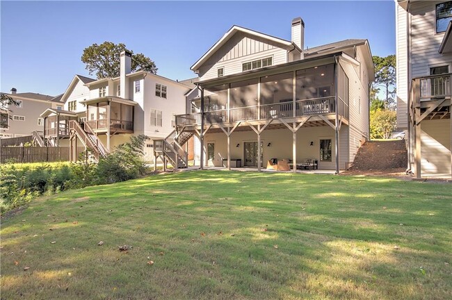 Building Photo - 1268 Hayes Dr SE