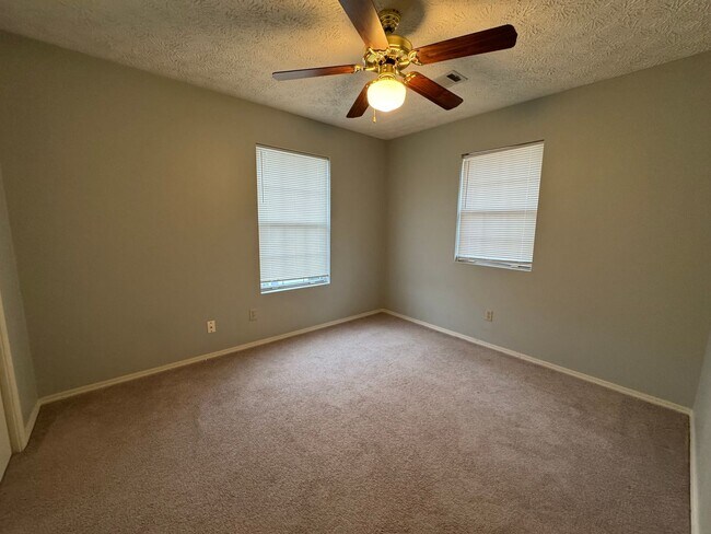 Building Photo - Large 3/2.5 House on Martha Berry Hwy- $1,495