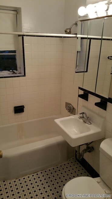 Building Photo - 50 Alton Pl