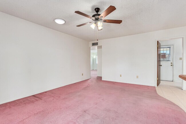 Building Photo - 1432 S Oracle