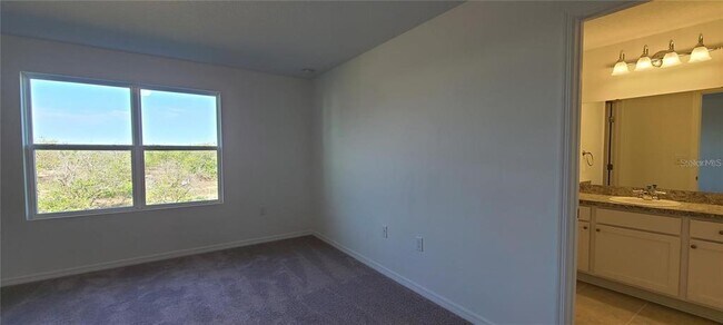 Building Photo - 393 Madison Dr