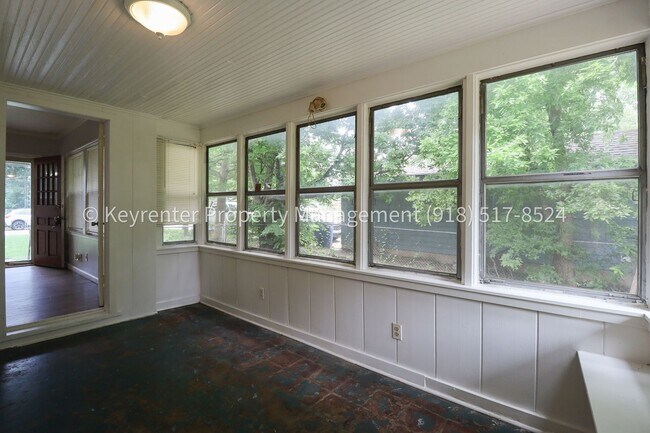 Building Photo - 3322 E 23rd St