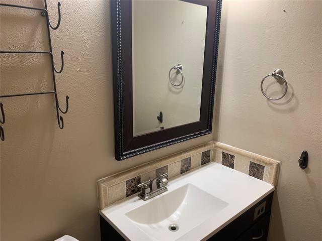 Building Photo - 4107 Rushmoor Dr