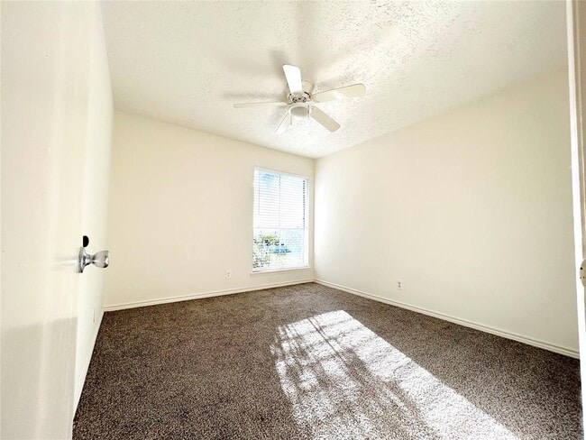 Building Photo - 119 Asheboro Dr