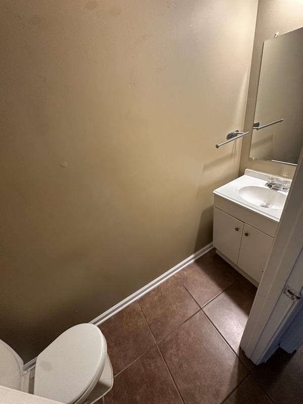 Building Photo - 3963 Gavick Dr