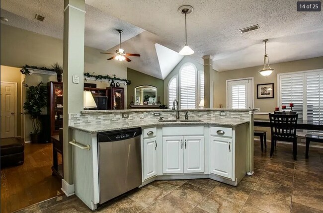 Building Photo - 4425 Forsyth Ln