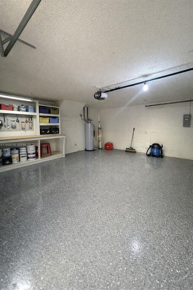 Building Photo - 10034 SW 221st St Rd