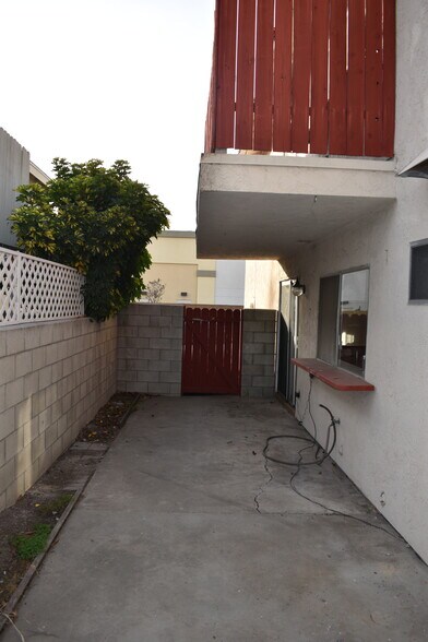 Building Photo - 17011 Pinehurst Ln