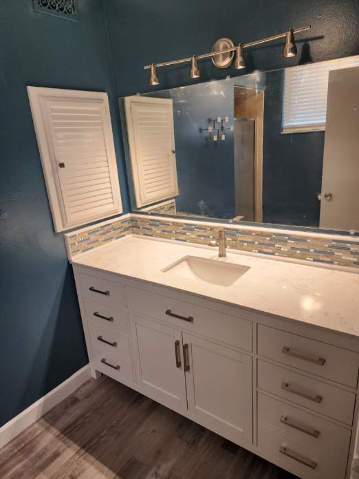 Primary Bath - 5180 N Wishon Ave