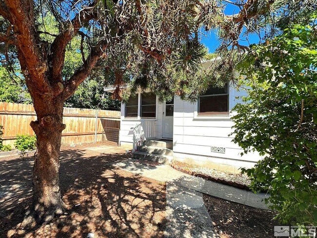 Building Photo - 351 W Arroyo St