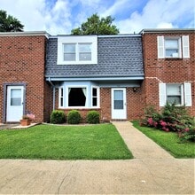 Building Photo - 413 Longleaf Rd