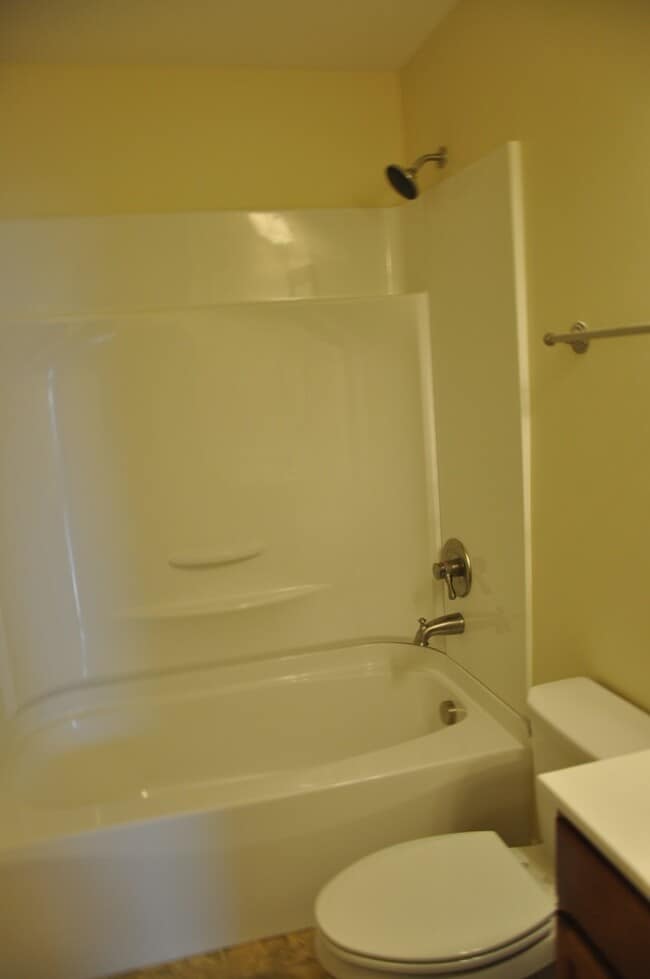 Building Photo - Pre-Leasing for Fall Semester 2026 - Walk to UK!