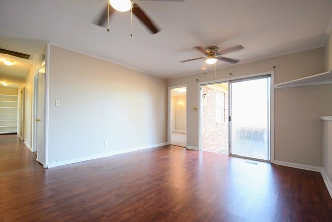 Building Photo - 5325 Trampas Ct