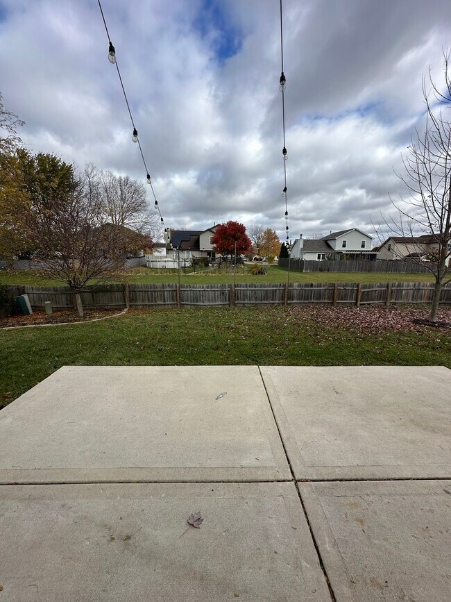 Building Photo - 1258 Lasser Dr