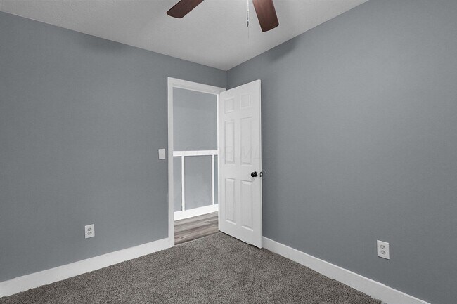 Building Photo - 2433 Nedra St