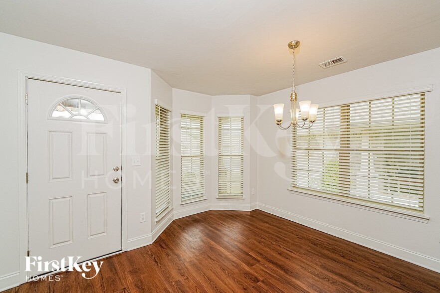 Building Photo - 265 Black Crk Trl