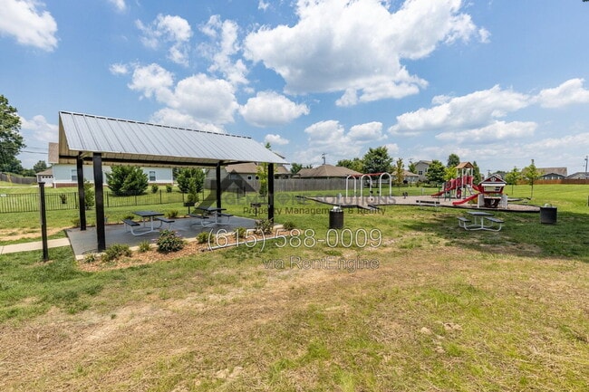 Building Photo - 2559 Queen Bee Dr