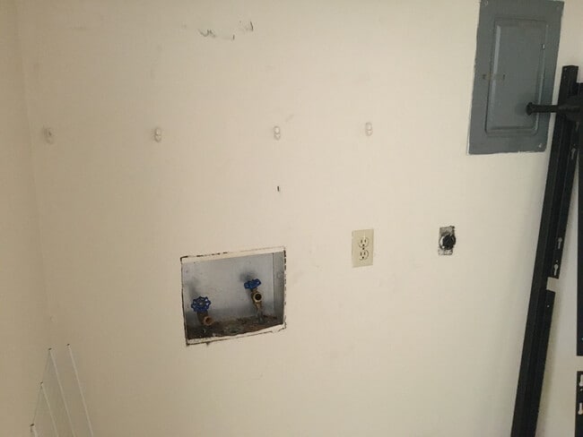 Building Photo - 3108 Zachry Ave