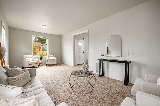 Building Photo - Sought-after 5-Bedroom Pet Friendly Home i...