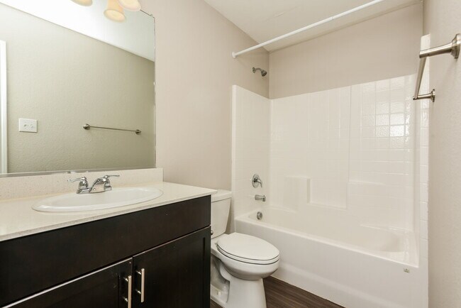 Building Photo - 412 Blue Crow Ln