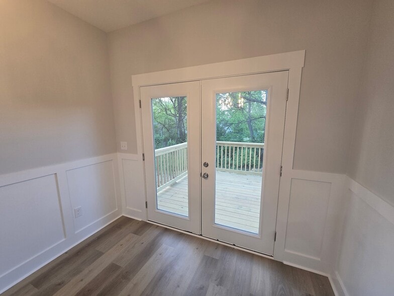 Building Photo - 5805 Talladega Dr