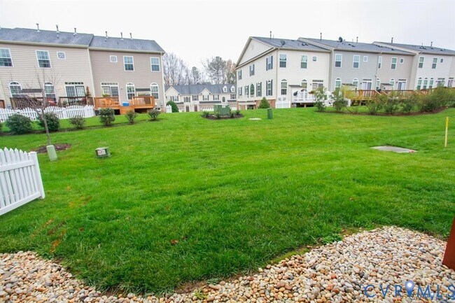 Building Photo - 2910 Murano Way