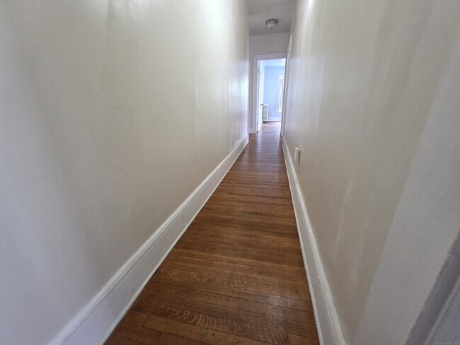 Building Photo - 388 Whitney Ave