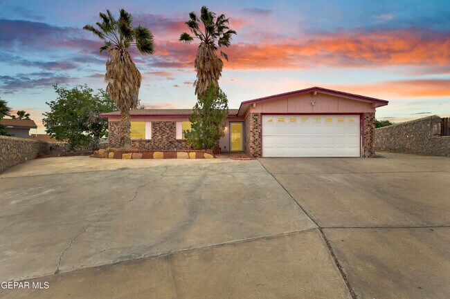 Building Photo - 1529 Babe Hiskey Ln