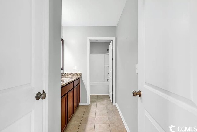 Building Photo - 4462 Marshwood Dr