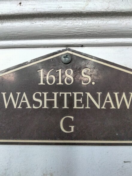 G Apt plate - 1618 S Washtenaw Ave