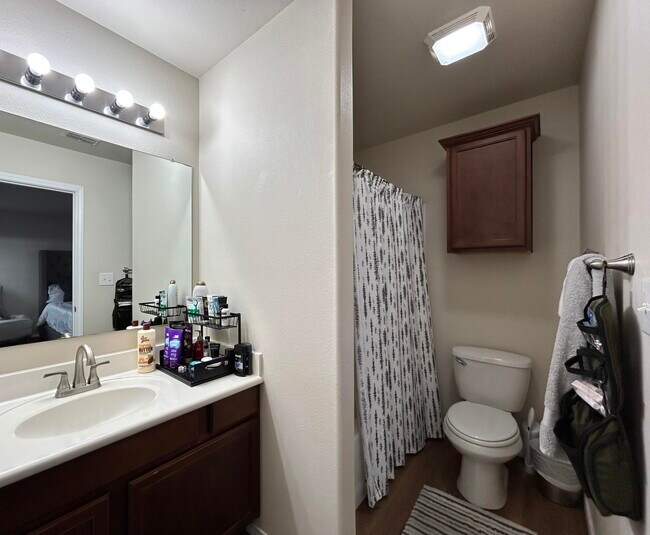 Building Photo - 9305 Quitman Ave