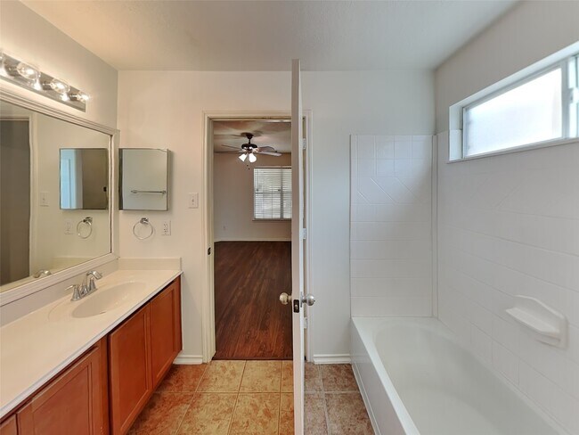 Building Photo - 24518 Cypresspark Glen Ln