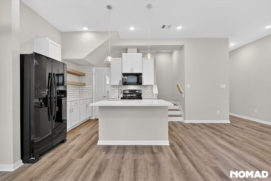 Building Photo - 208 Clark Rd