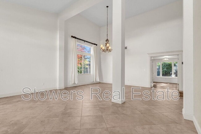 Building Photo - 117 Woodland Valley Dr