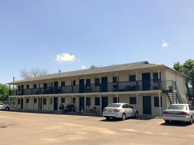 Building Photo - Colonial Greens I Apartments