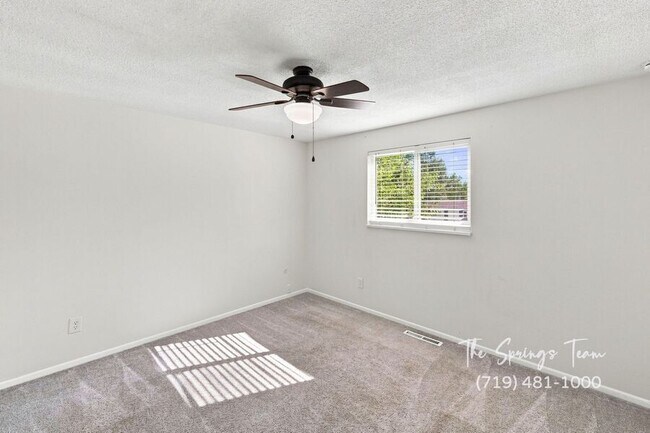 Building Photo - 1495 Prado Dr