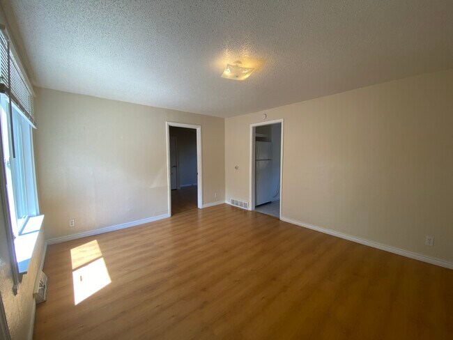 Living Room - 2406 Clay St