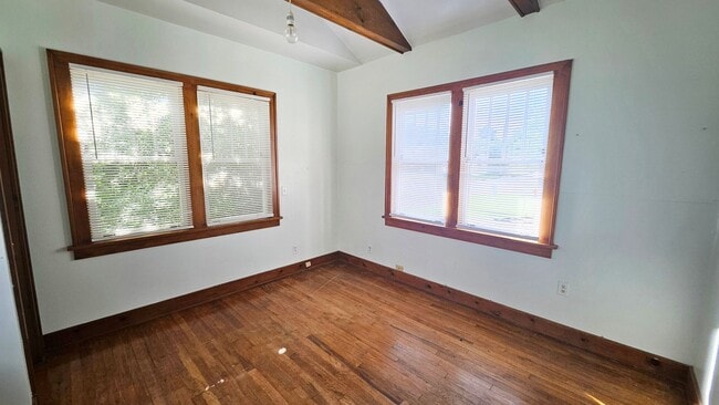 Building Photo - Duplex in the heart of historic NW OKC!