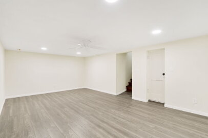 Building Photo - 3615 Pershing Dr