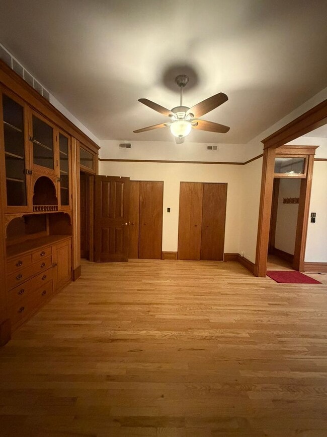 Building Photo - 4108 N Southport Ave